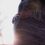妊娠初期に咳が止まらず腹痛や筋肉痛が！腹圧による赤ちゃんへの影響は？